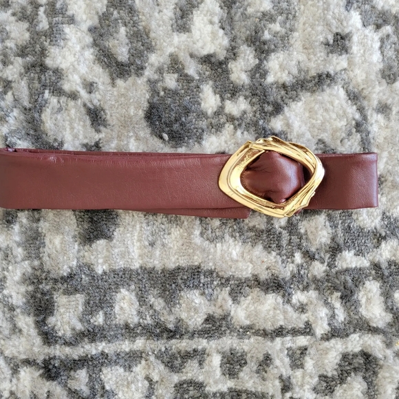 Belt - Picture 3 of 7